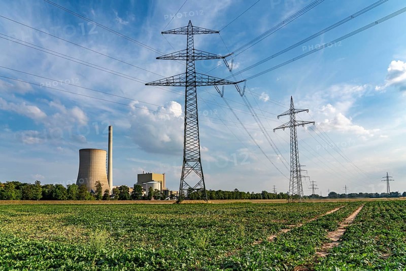 The Heyden power plant, coal-fired power plant, which was shut down in July 2021 and kept as a grid reserve and will be temporarily reconnected to the grid at the end of August 2022 as part of the energy crisis, Petershagen, North Rhine-Westphalia, Germany, Europe