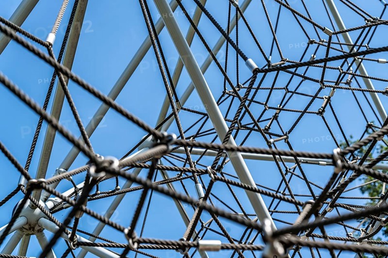 Climbing frame, climbing pyramid, symbolic image network, networking, node, linking