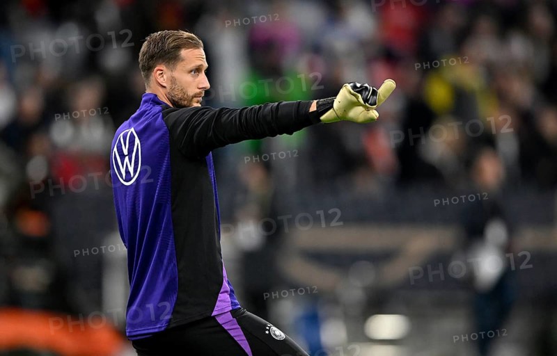 Warm-up, training, goalkeeper Oliver Baumann GER (01) Gesture Gesture UEFA Nations League international match Germany vs. Netherlands, Allianz Arena, Munich, Bavaria, Germany, Europe