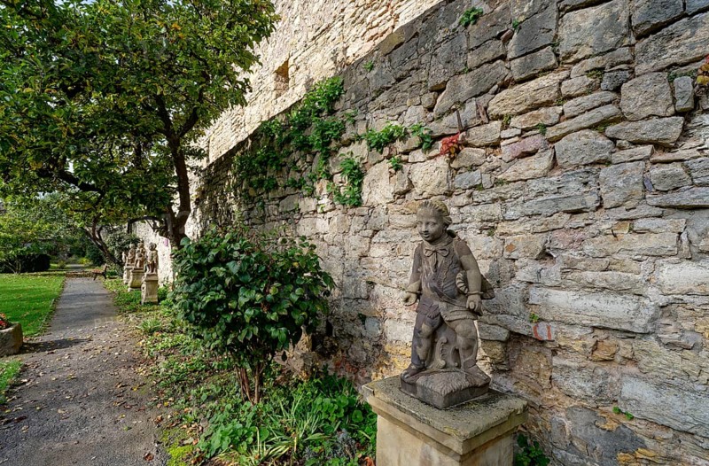 Castle wall of Creuzburg Castle. Creuzburg district, Thuringia, Germany, Europe