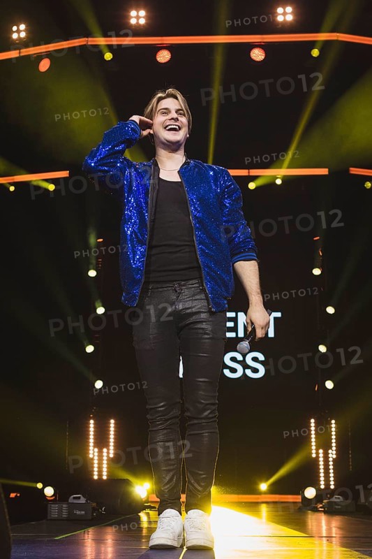 Vincent Groß at the Schlagernacht des Jahres live on Das Original Tour in the Berlin Uber Arena on 16 November 2024