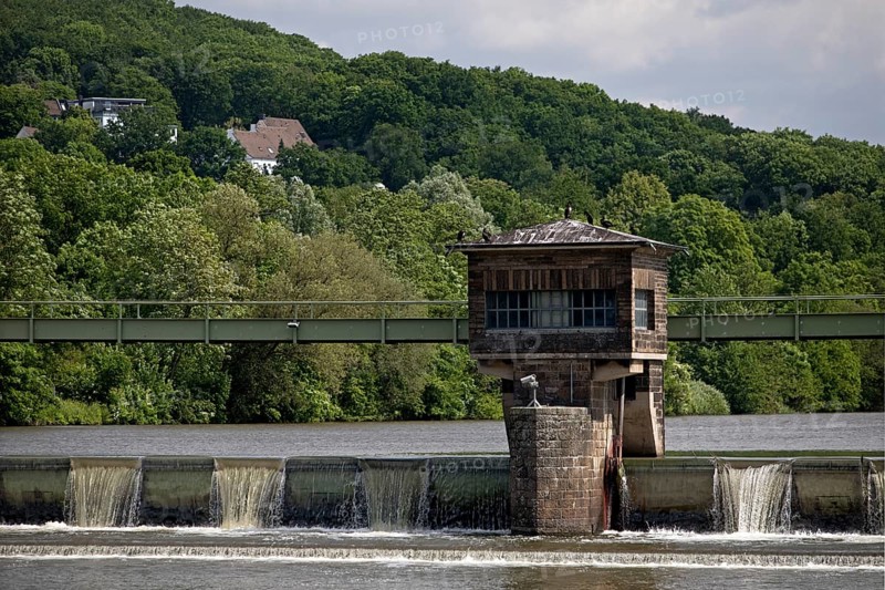 Barrage of the Stiftsmühle run-of-river power station, Herdecke, North Rhine-Westphalia, Germany, Europe