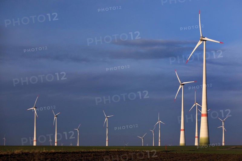 Wind turbines, wind farm, Bad Wünnenberg, Paderborn plateau, North Rhine-Westphalia, Germany, Europe