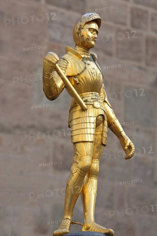 Monument with golden sculpture to Margrave George the Pious, knight, armour, Margrave George Fountain, Martin-Luther-Platz, Ansbach, Middle Franconia, Franconia, Bavaria, Germany, Europe