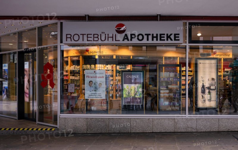 Exterior shot, Rotebühl pharmacy, logo, city centre, city centre, Stuttgart, Baden-Württemberg, Germany, Europe