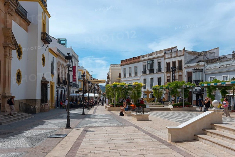 Picturesque Spanish street with historic buildings and relaxed atmosphere, Plaza del Socorro, Old Town, Ronda, Málaga province, Malaga, Andalusia, Spain, Europe