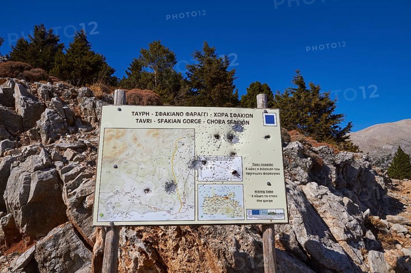 Niatos Plateau, information map on a signpost in a mountainous landscape by daylight, near Askifou, Sfakia, West Crete, Crete, Greece, Europe