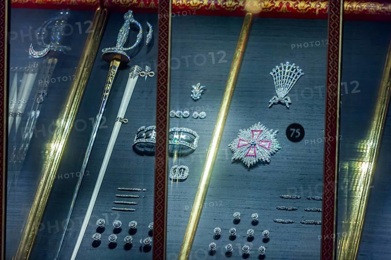 In December 2022, the Dresden public prosecutor's office, the Soko Epaulette and the LKA Saxony succeeded in recovering a significant proportion of the stolen goods taken during the burglary of the Historic Green Vault. Despite the ongoing seizure by the district court, it is now possible for the first time to exhibit the jewels in their original location and to experience the Historic Green Vault almost in its entirety., Presentation of the recovered jewels from the Historic Green Vault, Dresden, Saxony, Germany, Europe