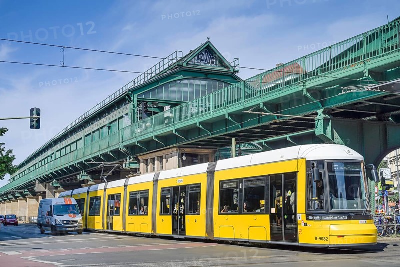 Tram, Schönhauser Allee, Prenzlauer Berg, Pankow, Berlin, Germany, Europe
