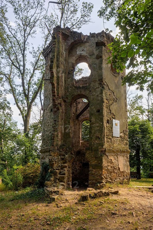 The Blechburg is a ruined former lookout tower with a viewing bastion at the northern end of the Jägerberg on the Wahnsdorfer Flur in the town of Radebeul in Saxony. The ruin stands in the middle of a forest that has grown up in recent decades on the edge of the slope at around 235 metres, Radebeul Weinhänge, Radebeul, Saxony, Germany, Europe