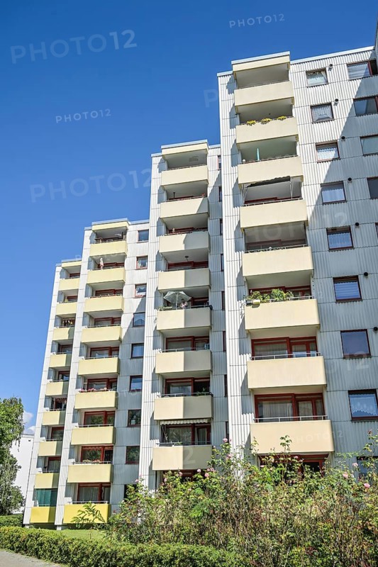 High-rise building, Lipschitzallee, Gropiusstadt, Neukölln, Berlin, Germany, Europe