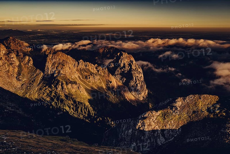 Sunrise hike on the Hochplatte in the Ammergau Alps, Ammergebirge in the Allgäu, Bavaria, Germany, Europe
