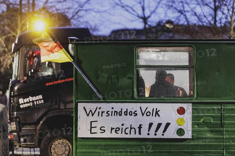 Road blockades in the centre of Berlin, taken as part of the farmers' protests in Berlin, 15.01.2024. 10, 000 participants are expected on Monday as part of the farmers' protest week. Among other things, they are protesting against the sp