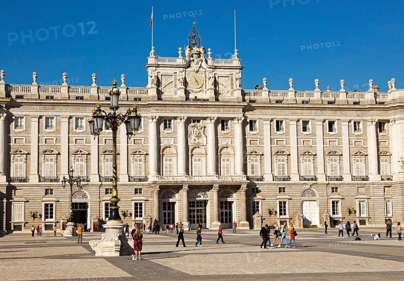 Plaza de la Armeria, Armory Square, Palacio Real royal palace, Madrid, Spain, Europe