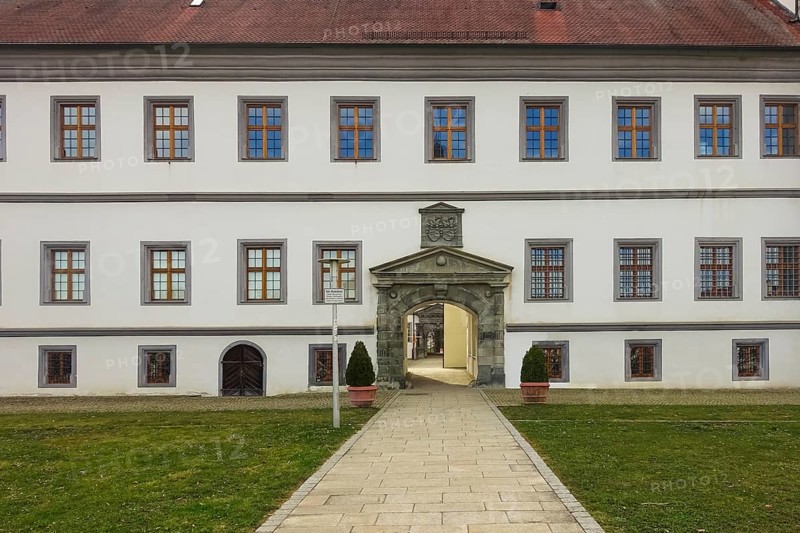 Meßkirch Castle, Castle of the Counts of Zimmern, Zimmern Castle, regular four-wing castle complex, Renaissance building, architecture, historical building, east view, park, castle garden, window, façade, archway, path, floor slabs, Meßkirch, Sigmaringen district, Baden-Württemberg. Germany