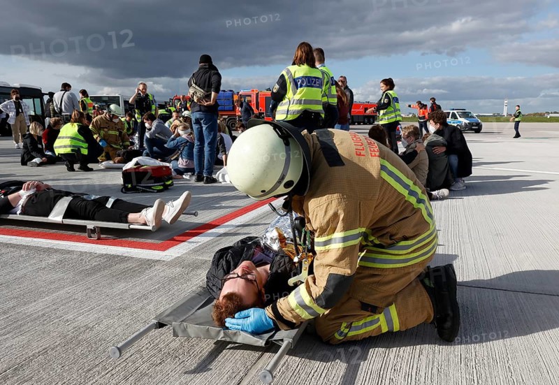 EASA emergency exercise at BER Airport, emergency services rehearsed an emergency in the aviation security area. The airport company rehearsed for an emergency together with the federal police and fire brigade as part of an emergency exercise, 11 October 2022