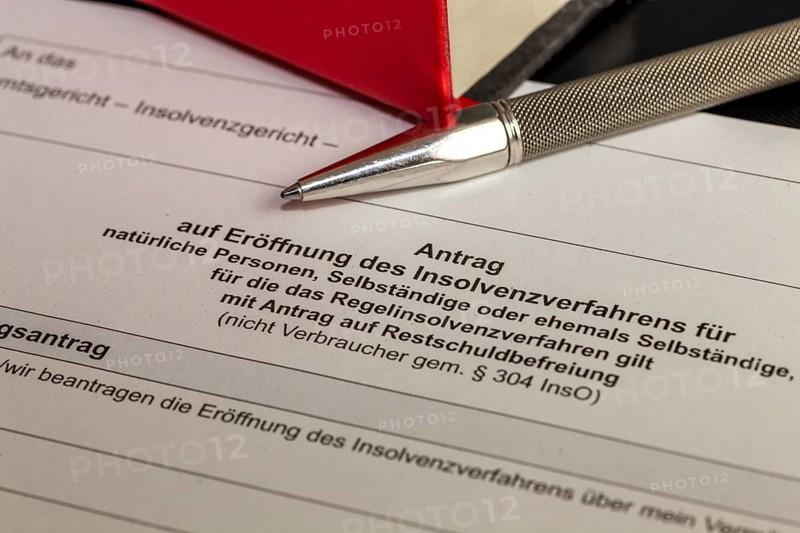 Symbolic image of insolvency: close-up of an application to open insolvency proceedings