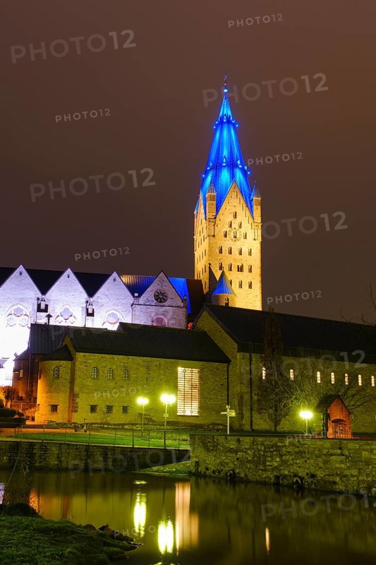 Paderborn Cathedral, St Liborius, night shot, Paderborn, Westphalia, North Rhine-Westphalia, Germany, Europe