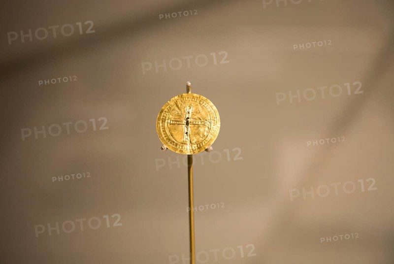 Gold sun-disc from Jug's grave, Monkton Farleigh. With permission of Wiltshire Museum, Devizes, England, UK