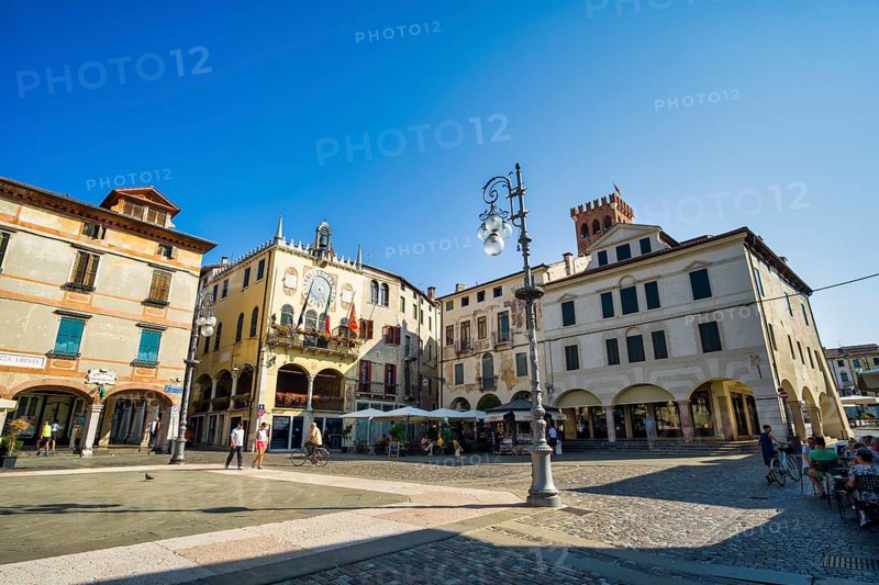 Town Hall, Piazza Liberta, Bassano del Grappa, Veneto, Italy, Europe