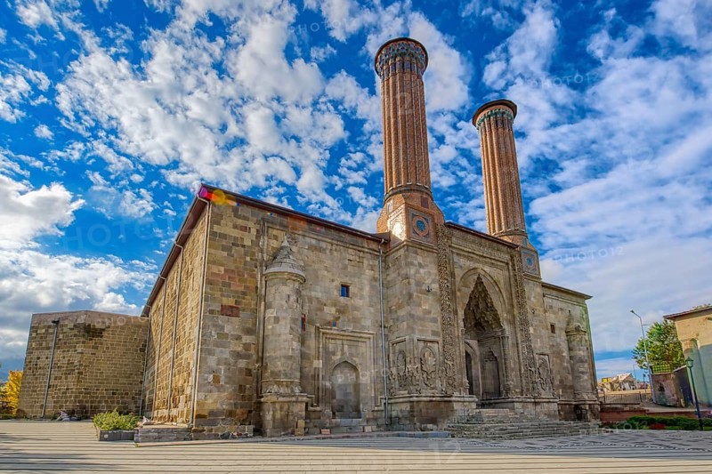 Twin minaret Cifte Minareli Madrasa, Erzurum, Turkey, Asia