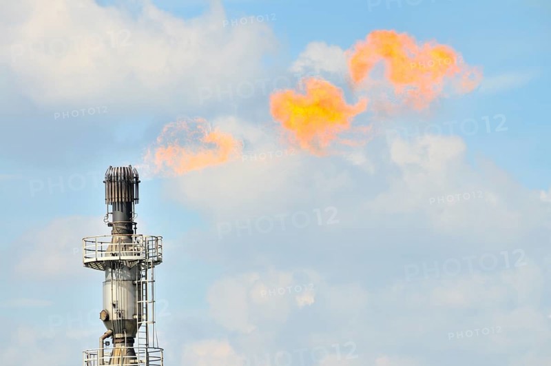 Gas flare of the Schwelgern coking plant, ThyssenKrupp Stahl AG Hamborn site, Duisburg, North Rhine-Westphalia, Germany, Europe