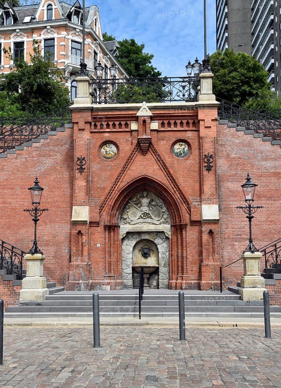 Europe, Germany, Hanseatic city of Hamburg, Altona district, Große Elbstraße, Köhlbrand staircase from 1887, staircase from the Elbe, brick building with fountain with coats of arms of Altona and Prussia, wall surfaces of the staircase with Mercury and Neptune illustration, Europe