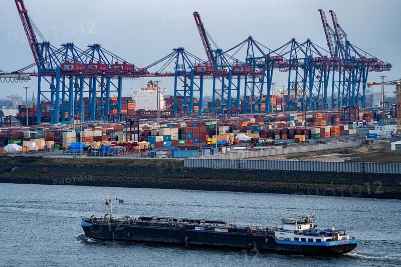 Container terminal Tollerort, container ships are loaded and unloaded, one of 4 container terminals in the Port of Hamburg, Hamburg, Germany, Europe