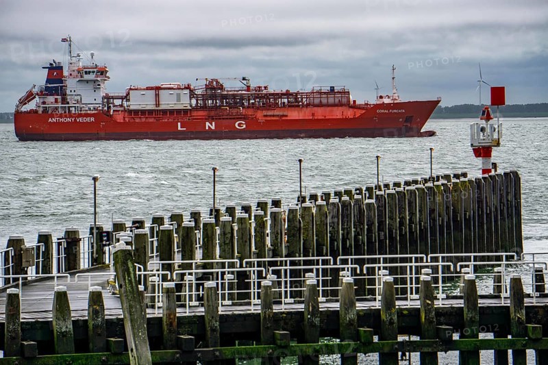 The LNG tanker Coral Furcata, in the Westerschelde, has left the port of Antwerp and is heading for the UK, pier at the harbour of Vlissingen, Zeeland, Netherlands