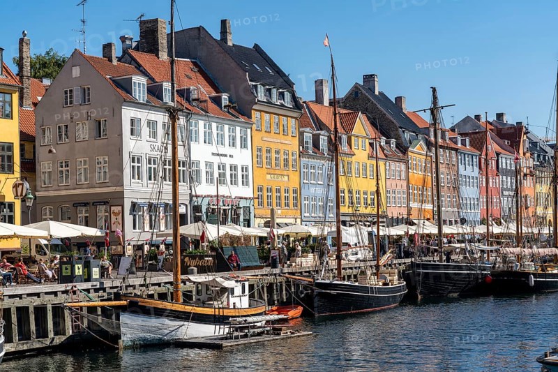 Nyhavn, in the Frederiksstaden district, harbour district with houses over 300 years old, promenade with many cafés, pubs, restaurants, canal, tourist attraction, Copenhagen, Denmark, Europe