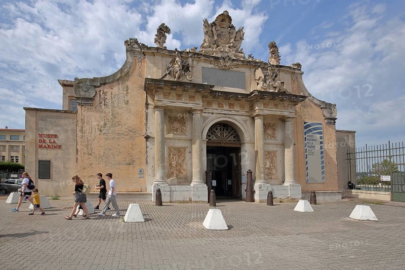 Porte Monumentale de l'Arsenal and Musee national de la Marine, Marine National Museum, city gate, visitors, Place Monsenergue, Toulon, Var, Provence, France, Europe