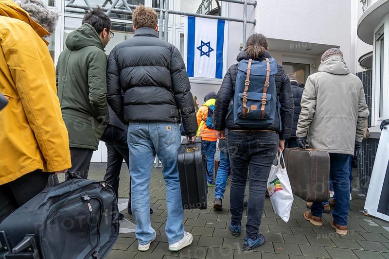 Suitcase march in Recklinghausen, for the 2nd time over 500 people walk through Recklinghausen, carrying suitcases with the inscription #WeRemember, in memory of the deportation of 216 Jews in the Nazi era in RE, on the day in front of the International Holocaust Remembrance Day, to the synagogue, followed by a memorial service, the names of the deported people are written on the pillars, North Rhine-Westphalia, Germany, Europe