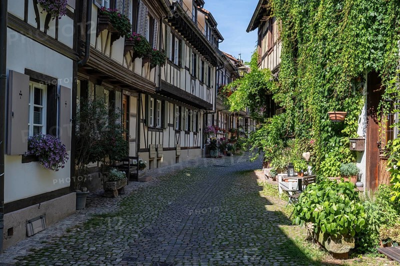 Altstadtgasse, Engelgasse, historic half-timbered buildings and sights in Gengenbach, Ortenaukreis, Baden-Württemberg, Germany, Europe