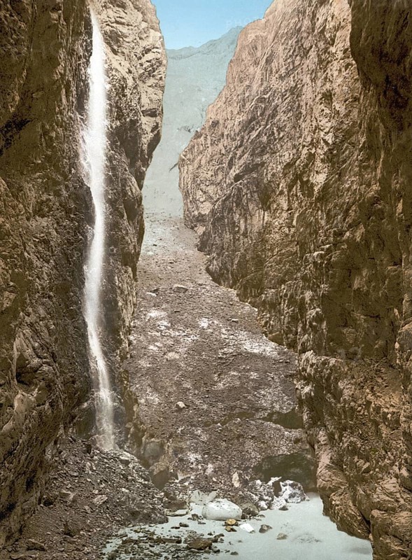 Grindelwald, Grotto, II, with waterfall, Bernese Oberland, Switzerland, Historic, digitally restored reproduction from a 19th century original, Record date not stated, grotto, with waterfall, Bernese Oberland, Switzerland, Historic, digitally restored reproduction from a 19th century original, Record date not stated, Europe