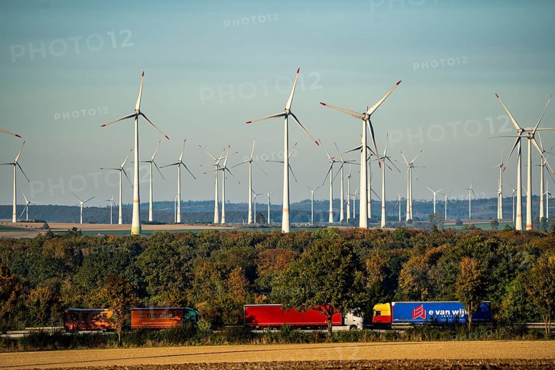 Wind farm near Bad Wünnenberg, OWL, A44 motorway, HGV traffic, North Rhine-Westphalia, Germany, Europe
