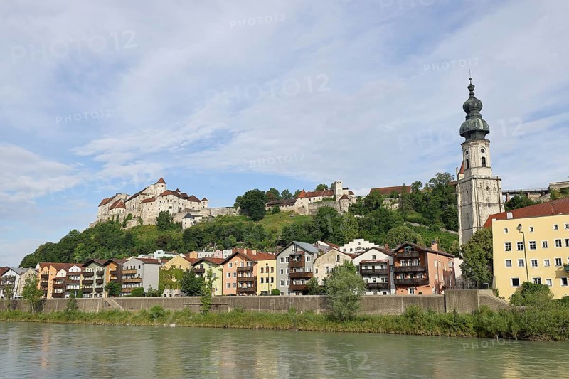 Panorama of the old town with river Salzach and castle, Burghausen, district of Altötting, Upper Bavaria, Germany, Europe