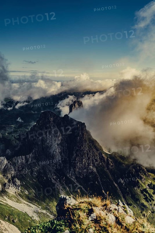 Sunrise hike on the Hochplatte near Halblech in the Ammergau Alps, Ammergebirge in the Allgäu, Bavaria, Germany, Europe