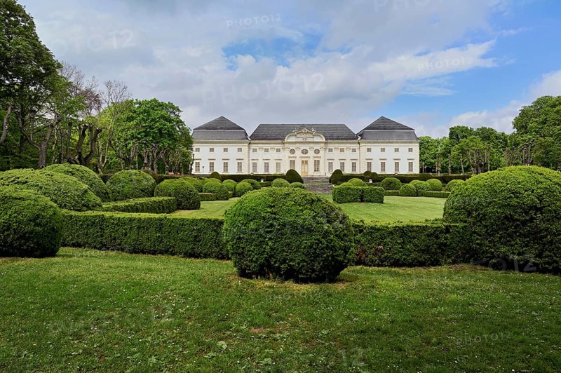 Park, Baroque Halbturn Castle, Lake Neusiedl, Burgenland, Austria, Europe