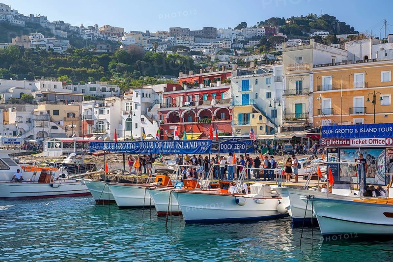 Waterfront at the Marina Grande boat harbour with excursion boats, Capri, Campanian Archipelago, Gulf of Naples, Tyrrhenian Sea, Campania, Italy, Europe