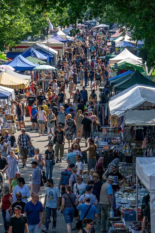 Flea market at the summer festival at the Gruga in Essen, 10-day fair at Messe Essen, with one of the largest flea markets in North Rhine-Westphalia, Germany, Europe