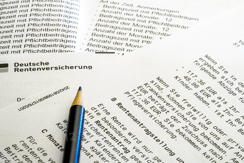 Symbolic image pension, pension information, assessment notice on contributions made to the statutory pension insurance and expected pension on reaching retirement age, notification from the German Pension Insurance to an insured person