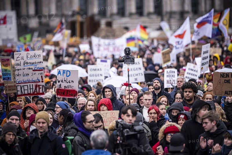 150, 000 people gather around the Bundestag in Berlin to build a human wall against the shift to the right in society. We are the firewall chanted demonstrators from a wide range of social groups. Recordings on 03.02.2024 in Berlin