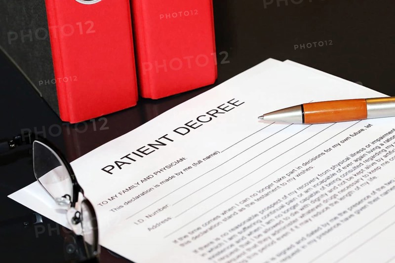 Symbolic image: Healthcare proxy, living will in English on a desk