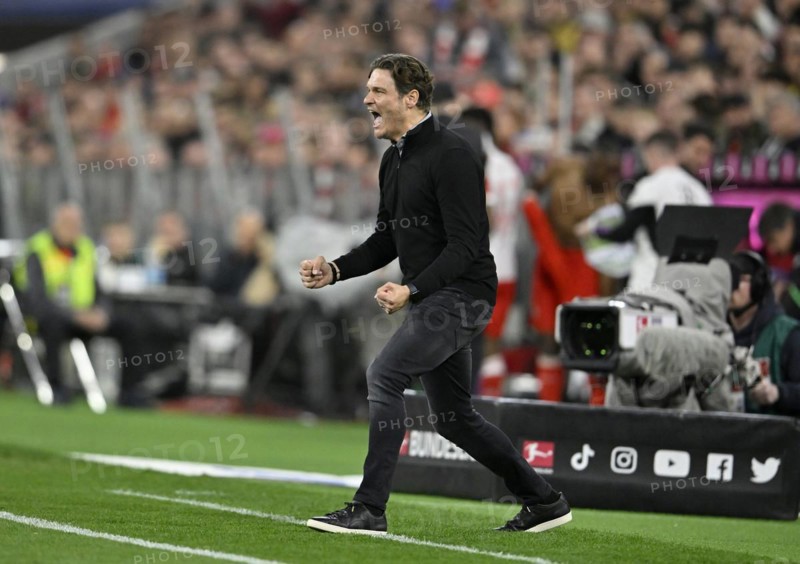 Coach Edin Terzic Borussia Dortmund BVB on the sidelines, gestures, cheering, TV camera, logo, German Classico FC Bayern Munich FCB vs. Borussia Dortmund BVB, Allianz Arena, Munich, Bavaria, Germany, Europe