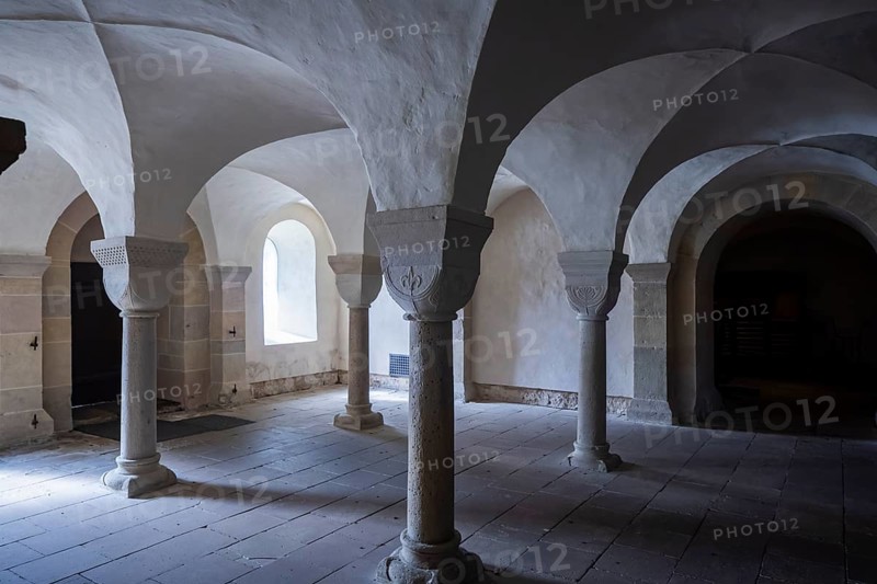 The Lippoldsberg Monastery with the Church of St George and St Mary is a former Benedictine monastery that was the origin of the village of Lippoldsberg on the Weser in northern Hesse. Romanesque narthex, Lippoldsberg, Lippoldsberg, Hesse, Germany, Europe