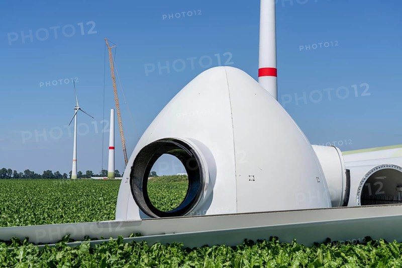Repowering, dismantled Enercon E-58 wind turbine in a wind farm near Issum, 9 older wind turbines that have been in operation for over two decades are being replaced by a total of four Enercon E-160 turbines, under construction, with a total output of 22 megawatts, Lower Rhine, North Rhine-Westphalia, Germany, Europe