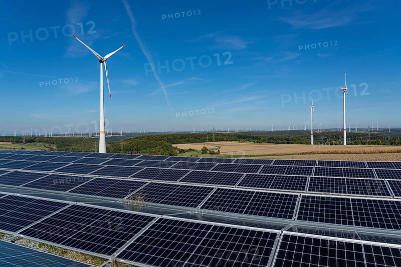 Wind farm near Bad Wünneberg, solar plant, Ostwestfalen Lippe, North Rhine-Westphalia, Germany, Europe