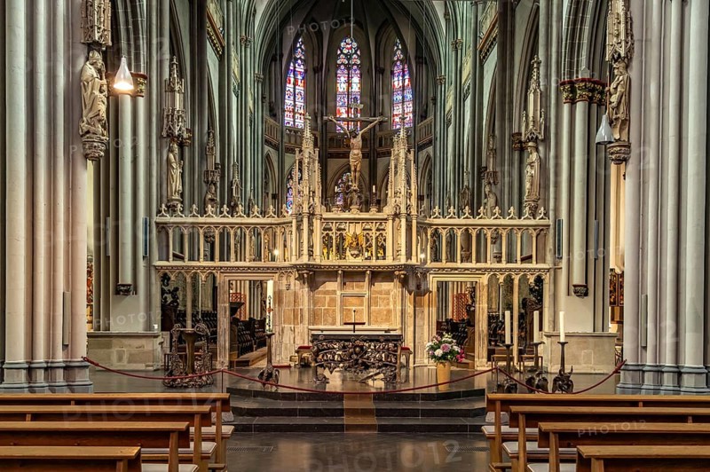 Interior of the Catholic Church of St Viktor in Xanten, Lower Rhine, North Rhine-Westphalia, Germany, Europe