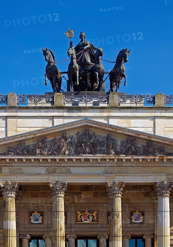 Castle with the Brunswick Quadriga with Brunonia, designed by Carl Theodor Ottmer, Brunswick, Lower Saxony, Germany, Europe