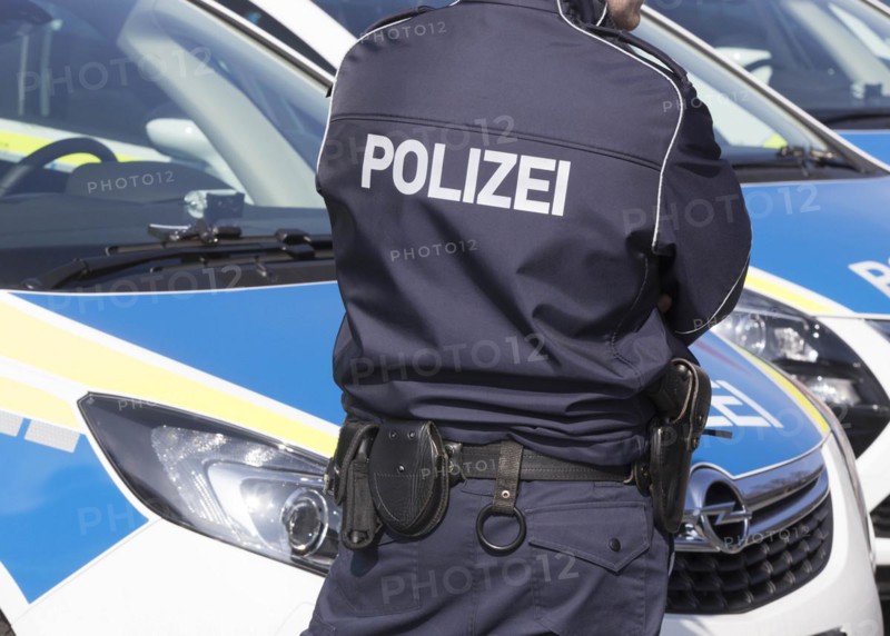 New radio patrol cars at the police station in Potsdam, 14/03/2016